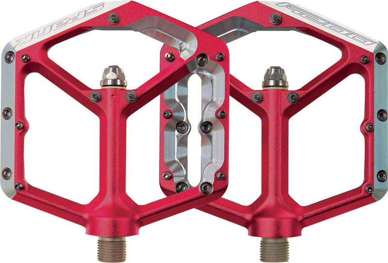 Load image into Gallery viewer, Spank Oozy Trail Flat Pedals Red