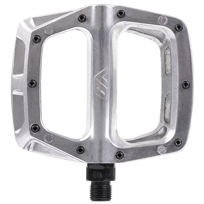 DMR V-8 Classic DU Pedals, 9/16