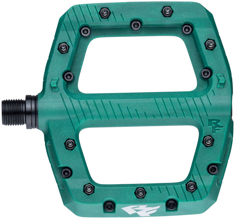 Load image into Gallery viewer, Race Face Chester Composite Pedals, Small, Green
