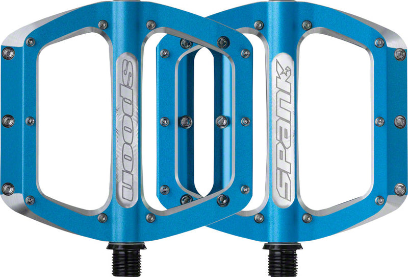 Load image into Gallery viewer, Spank Spoon Large (110mm) Pedals Blue
